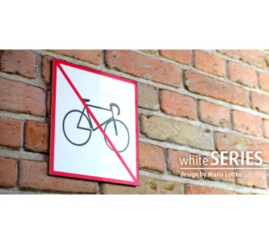Znak | Zakaz wprowadzania rowerów